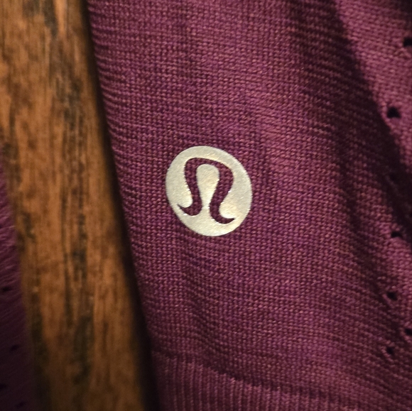 Lululemon Breeze By Longsleeve Top - Picture 5 of 6